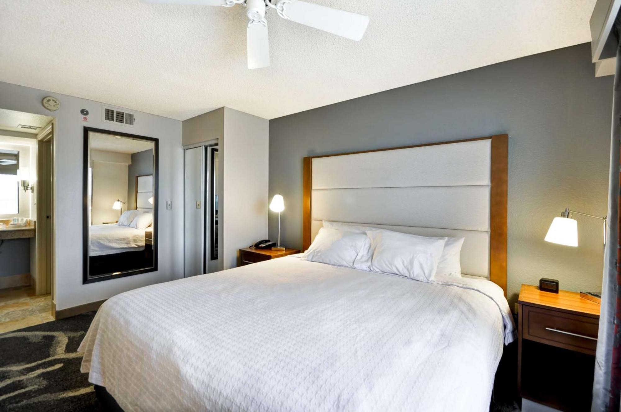 Homewood Suites By Hilton Phoenix-Biltmore Ngoại thất bức ảnh